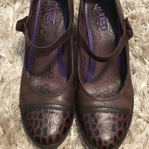 Clark’s Indigo Pumps